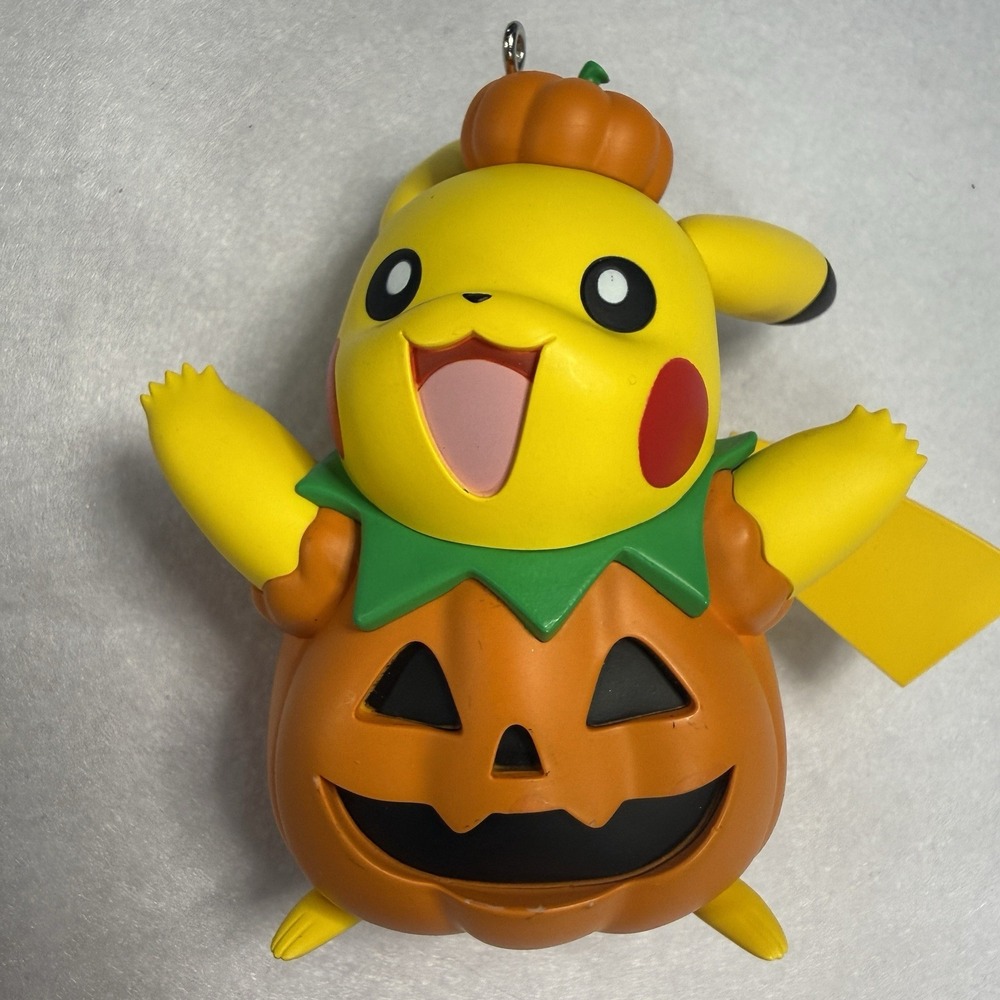 Hallmark Keepsake 2025 Pokemon Halloween Pikachu Pumpkin Ornament QFO5361 NIB